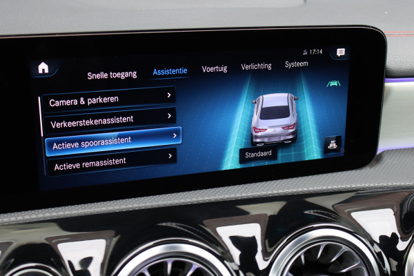 Mercedes-Benz CLA-Klasse 250 e AMG Line Premium+ | Panoramadak | Distronic+ | Memory | HUD | Trekhaak | Keyless Go | Surround Camera | Sfeerverlichting | Multibeam LED |