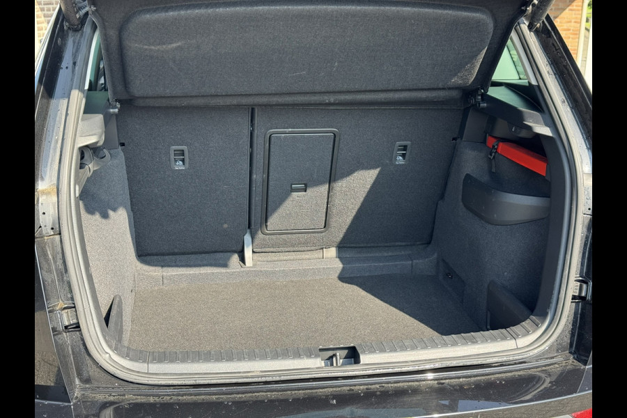 Škoda Karoq 1.5 TSI ACT Business Edition Plus | Navi, Camera, El. Trekhaak, Stoel+Stuurverw., El. A.klep, Carplay/Android, ACC |