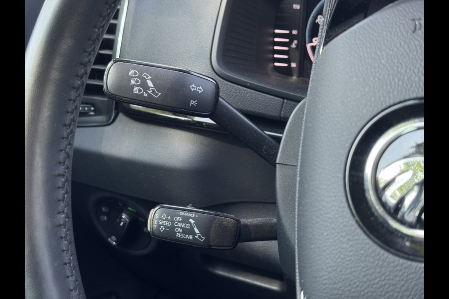 Škoda Karoq 1.5 TSI ACT Business Edition Plus | Navi, Camera, El. Trekhaak, Stoel+Stuurverw., El. A.klep, Carplay/Android, ACC |