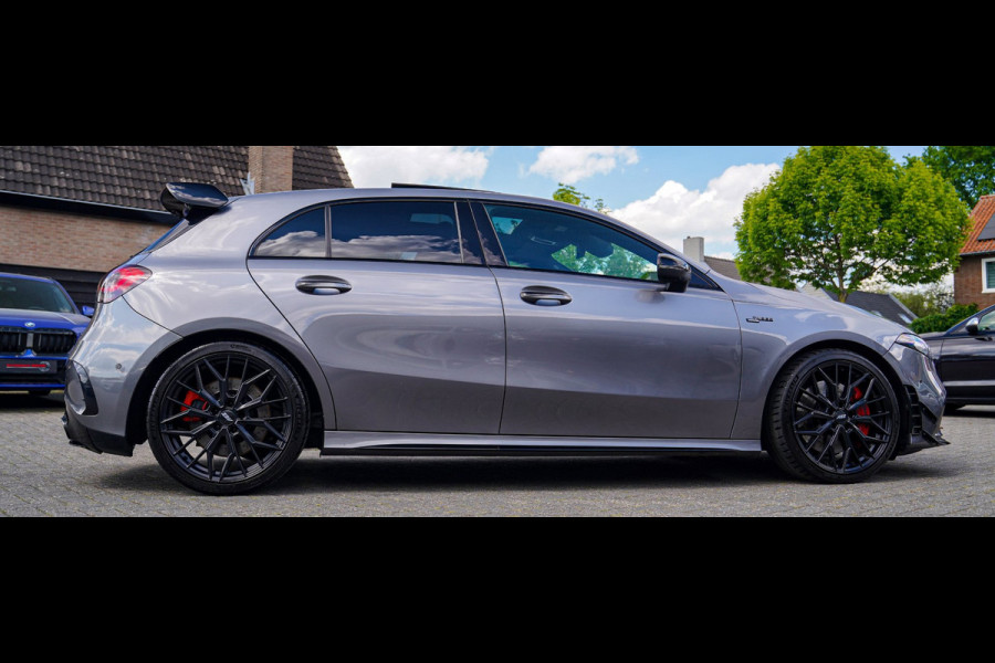 Mercedes-Benz A-Klasse AMG 35 4MATIC Edition 1 | Head Up Display | Burmester | Sterrenhemel | Memory | 360 Camera | Massage
