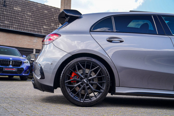 Mercedes-Benz A-Klasse AMG 35 4MATIC Edition 1 | Head Up Display | Burmester | Sterrenhemel | Memory | 360 Camera | Massage