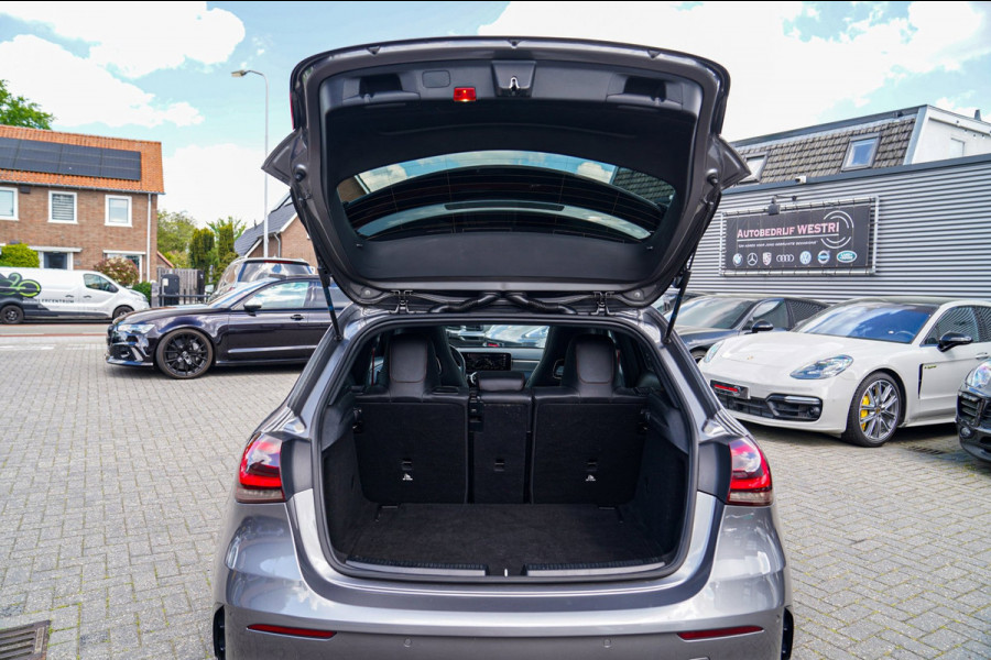 Mercedes-Benz A-Klasse AMG 35 4MATIC Edition 1 | Head Up Display | Burmester | Sterrenhemel | Memory | 360 Camera | Massage