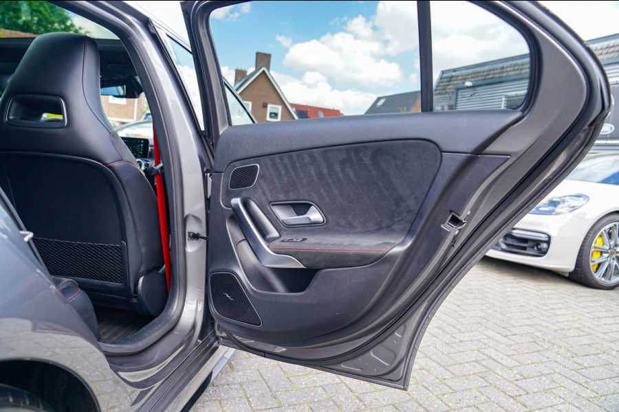Mercedes-Benz A-Klasse AMG 35 4MATIC Edition 1 | Head Up Display | Burmester | Sterrenhemel | Memory | 360 Camera | Massage