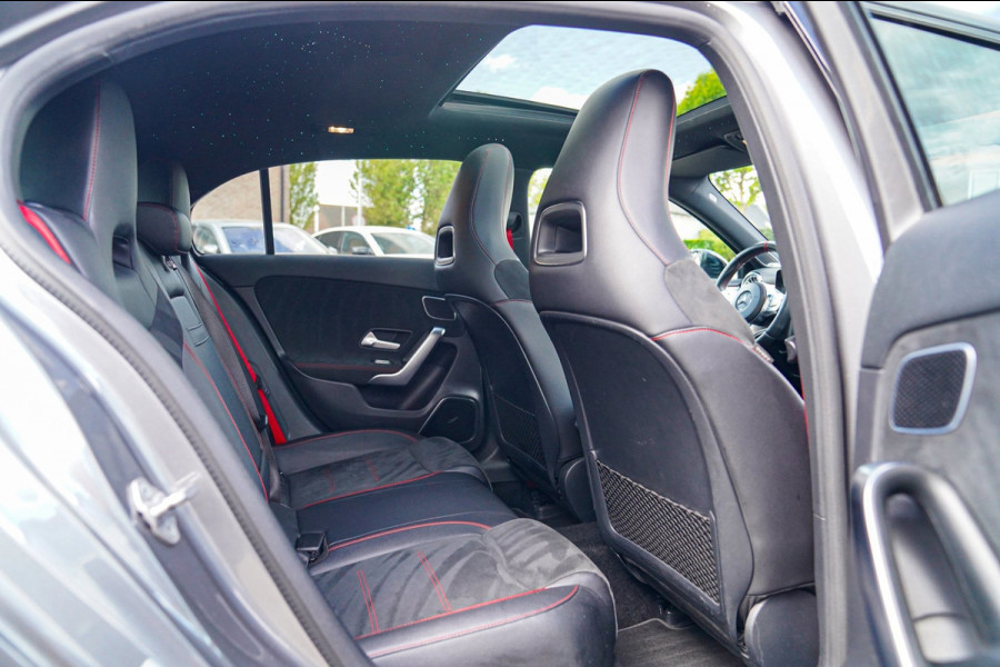 Mercedes-Benz A-Klasse AMG 35 4MATIC Edition 1 | Head Up Display | Burmester | Sterrenhemel | Memory | 360 Camera | Massage