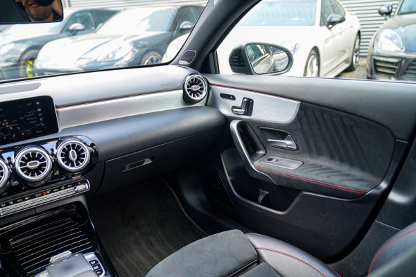 Mercedes-Benz A-Klasse AMG 35 4MATIC Edition 1 | Head Up Display | Burmester | Sterrenhemel | Memory | 360 Camera | Massage