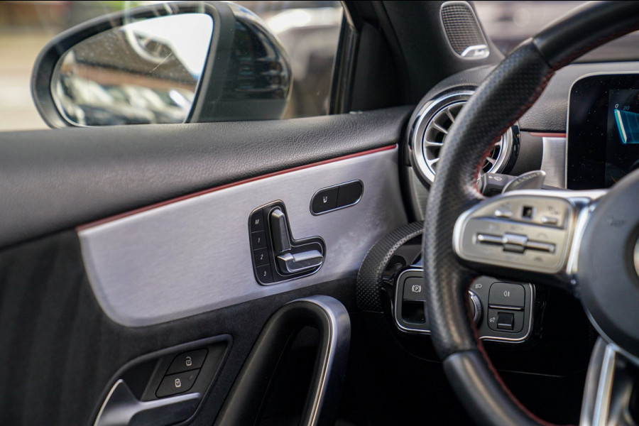 Mercedes-Benz A-Klasse AMG 35 4MATIC Edition 1 | Head Up Display | Burmester | Sterrenhemel | Memory | 360 Camera | Massage