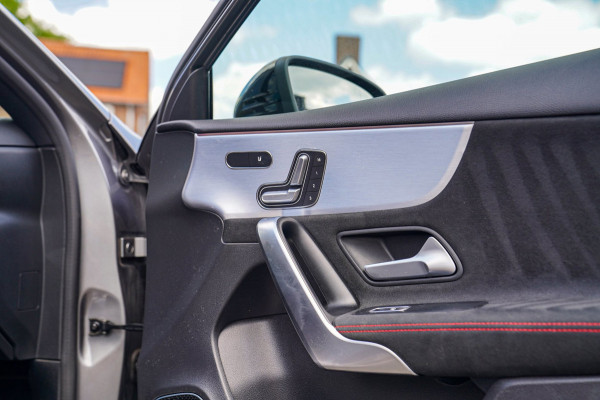 Mercedes-Benz A-Klasse AMG 35 4MATIC Edition 1 | Head Up Display | Burmester | Sterrenhemel | Memory | 360 Camera | Massage