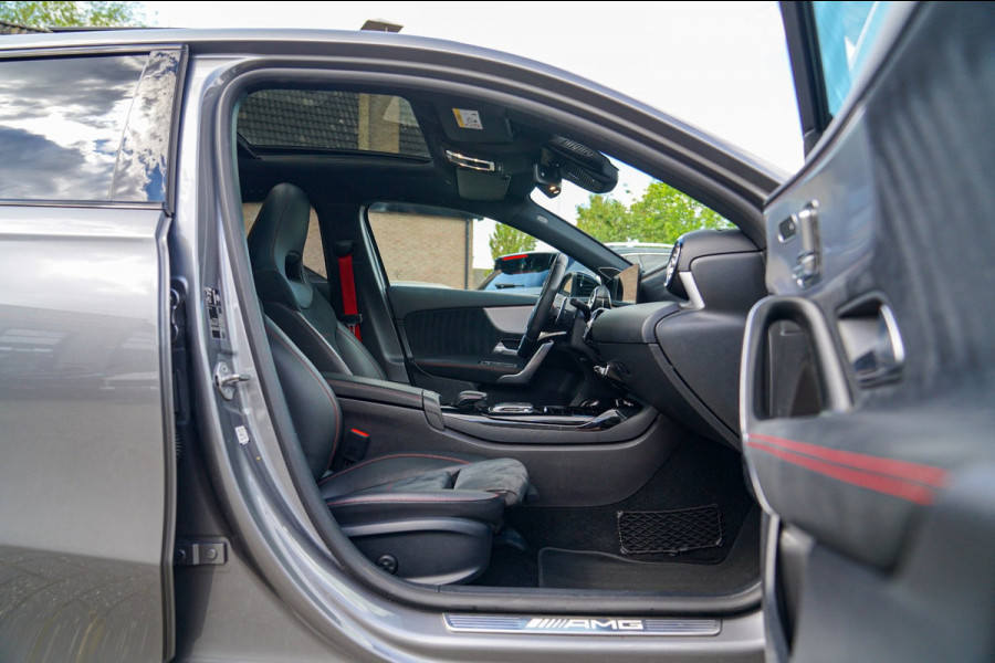 Mercedes-Benz A-Klasse AMG 35 4MATIC Edition 1 | Head Up Display | Burmester | Sterrenhemel | Memory | 360 Camera | Massage