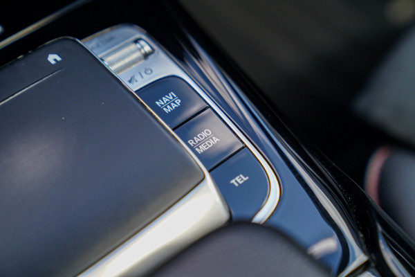 Mercedes-Benz A-Klasse AMG 35 4MATIC Edition 1 | Head Up Display | Burmester | Sterrenhemel | Memory | 360 Camera | Massage