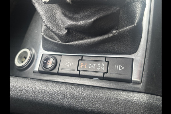 Volkswagen Amarok 3.0 TDI 4Motion DC*ECC*CRUISE*HAAK*