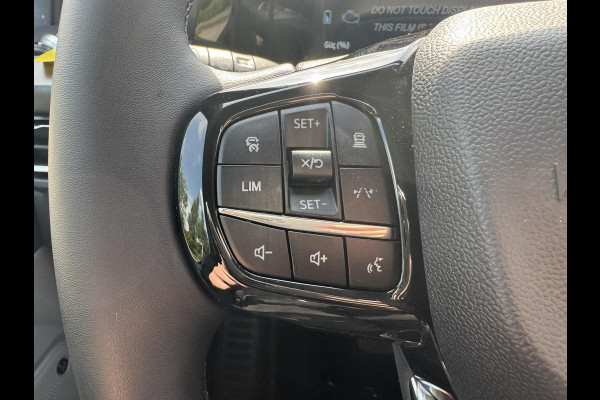 Ford Transit Custom Tourneo 340 2.5 PHEV L2H1 Titanium X 233pk | 16-weg elek. AGR-stoel | Handsfree elektrische dubbele zijschuifdeuren | Panoramadak | 15 B&O speaker | Inklapbare trekhaak | Verwarmbaar stuurwiel | Verwarmbare en elektrisch verstelbare stoelen tweede zitrij | Draadloos opladen