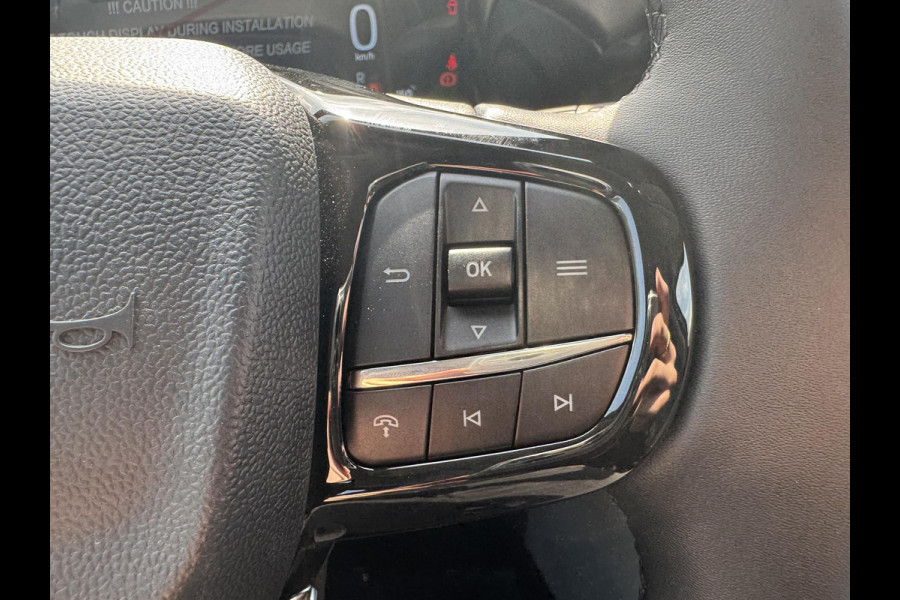Ford Transit Custom Tourneo 340 2.5 PHEV L2H1 Titanium X 233pk | 16-weg elek. AGR-stoel | Handsfree elektrische dubbele zijschuifdeuren | Panoramadak | 15 B&O speaker | Inklapbare trekhaak | Verwarmbaar stuurwiel | Verwarmbare en elektrisch verstelbare stoelen tweede zitrij | Draadloos opladen
