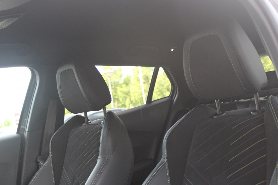 Peugeot 2008 1.2 Hybrid 145PK AUTOMAAT GT | ELEKTRISCH BEDIENBARE BESTUURDERSSTOEL | NAVIGATIE | FULL LED KOPLAMPEN | DRAADLOZE APPLE CARPLAY/ANDROID AUTO | ADAPTIVE CRUISE CONTROL | CAMERA VOOR + ACHTER | CLIMATE CONTROL | LICHTMETALEN VELGEN 17" | KEYLESS ENTRY/START | DAB+ RADIO | ALCANTARA/LEDEREN BEKLEDING  | DODEHOEK DETECTIE | PARKEERSENSOREN VOOR + ACHTER | STOEL VERWARMING | DRAADLOZE TELEFOONLADER |