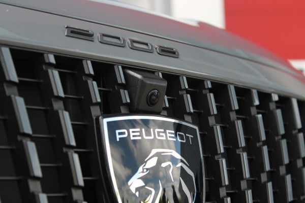 Peugeot 2008 1.2 Hybrid 145PK AUTOMAAT GT | ELEKTRISCH BEDIENBARE BESTUURDERSSTOEL | NAVIGATIE | FULL LED KOPLAMPEN | DRAADLOZE APPLE CARPLAY/ANDROID AUTO | ADAPTIVE CRUISE CONTROL | CAMERA VOOR + ACHTER | CLIMATE CONTROL | LICHTMETALEN VELGEN 17" | KEYLESS ENTRY/START | DAB+ RADIO | ALCANTARA/LEDEREN BEKLEDING  | DODEHOEK DETECTIE | PARKEERSENSOREN VOOR + ACHTER | STOEL VERWARMING | DRAADLOZE TELEFOONLADER |