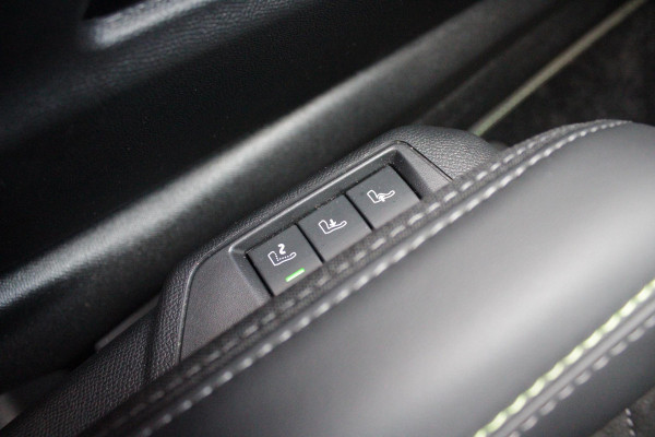 Peugeot 2008 1.2 Hybrid 145PK AUTOMAAT GT | ELEKTRISCH BEDIENBARE BESTUURDERSSTOEL | NAVIGATIE | FULL LED KOPLAMPEN | DRAADLOZE APPLE CARPLAY/ANDROID AUTO | ADAPTIVE CRUISE CONTROL | CAMERA VOOR + ACHTER | CLIMATE CONTROL | LICHTMETALEN VELGEN 17" | KEYLESS ENTRY/START | DAB+ RADIO | ALCANTARA/LEDEREN BEKLEDING  | DODEHOEK DETECTIE | PARKEERSENSOREN VOOR + ACHTER | STOEL VERWARMING | DRAADLOZE TELEFOONLADER |