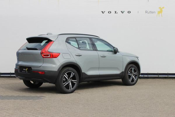 Volvo XC40 B4 211PK Automaat Plus Dark Google Infotainment / Trekhaak / Adaptieve Cruise Control / Blis / Harman Kardon Audio