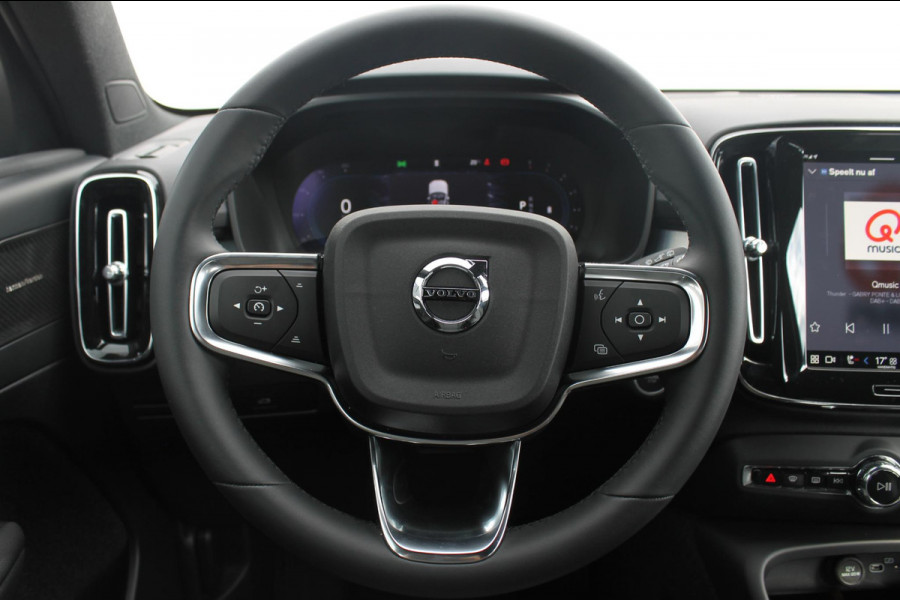 Volvo XC40 B4 211PK Automaat Plus Dark Google Infotainment / Trekhaak / Adaptieve Cruise Control / Blis / Harman Kardon Audio