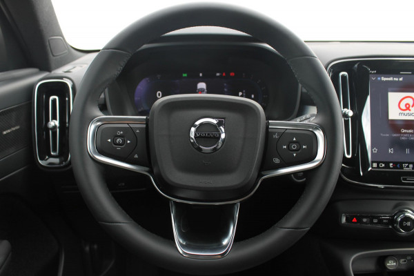Volvo XC40 B4 211PK Automaat Plus Dark Google Infotainment / Trekhaak / Adaptieve Cruise Control / Blis / Harman Kardon Audio