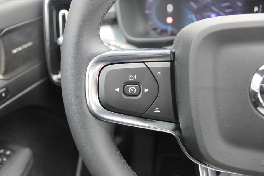 Volvo XC40 B4 211PK Automaat Plus Dark Google Infotainment / Trekhaak / Adaptieve Cruise Control / Blis / Harman Kardon Audio