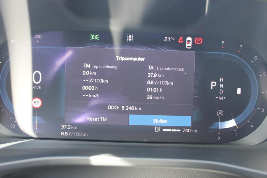 Volvo XC40 B4 211PK Automaat Plus Dark Google Infotainment / Trekhaak / Adaptieve Cruise Control / Blis / Harman Kardon Audio