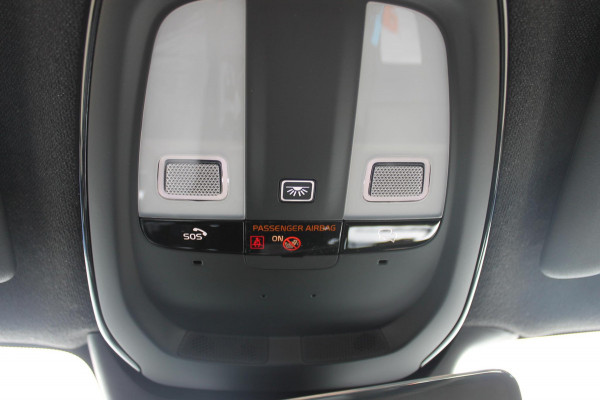 Volvo XC40 B4 211PK Automaat Plus Dark Google Infotainment / Trekhaak / Adaptieve Cruise Control / Blis / Harman Kardon Audio