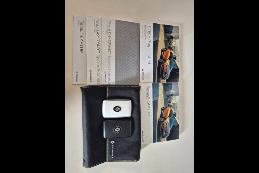 Renault Captur 1.6 E-Tech Plug-in Hybrid 160 Intens Carplay, LED