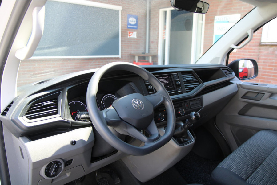 Volkswagen Transporter 2.0 TDI L2H1 Trendline / App connect / Cruise / Verwarmde voorruit