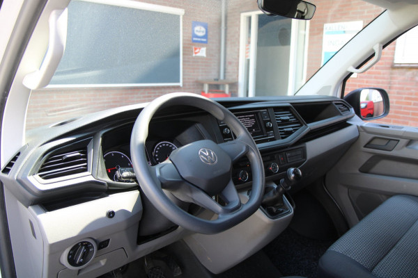 Volkswagen Transporter 2.0 TDI L2H1 Trendline / App connect / Cruise / Verwarmde voorruit