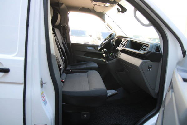 Volkswagen Transporter 2.0 TDI L2H1 Trendline / App connect / Cruise / Verwarmde voorruit