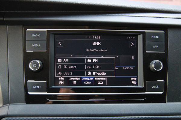 Volkswagen Transporter 2.0 TDI L2H1 Trendline / App connect / Cruise / Verwarmde voorruit