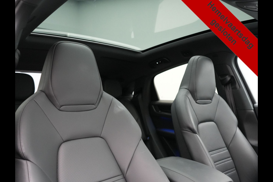 Porsche Cayenne Coupé 3.0 E-Hybrid PHEV | MY 2024 Facelift | | Trekhaak Af Fabriek | Panodak | Luchtvering | Sportuitlaat | PDLS+ | Sport Chrono | InnoDrive Adaptive Cruise | SportDesign | Head up | Soft Close | 22"L.M | 360 Camera | Plug In Hybrid