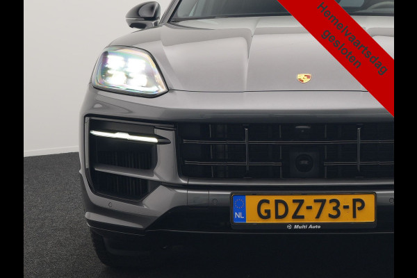 Porsche Cayenne Coupé 3.0 E-Hybrid PHEV | MY 2024 Facelift | | Trekhaak Af Fabriek | Panodak | Luchtvering | Sportuitlaat | PDLS+ | Sport Chrono | InnoDrive Adaptive Cruise | SportDesign | Head up | Soft Close | 22"L.M | 360 Camera | Plug In Hybrid
