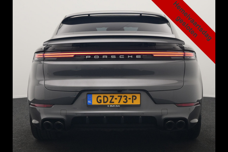 Porsche Cayenne Coupé 3.0 E-Hybrid PHEV | MY 2024 Facelift | | Trekhaak Af Fabriek | Panodak | Luchtvering | Sportuitlaat | PDLS+ | Sport Chrono | InnoDrive Adaptive Cruise | SportDesign | Head up | Soft Close | 22"L.M | 360 Camera | Plug In Hybrid