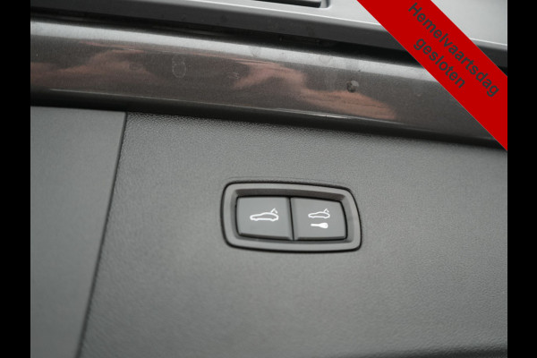 Porsche Cayenne Coupé 3.0 E-Hybrid PHEV | MY 2024 Facelift | | Trekhaak Af Fabriek | Panodak | Luchtvering | Sportuitlaat | PDLS+ | Sport Chrono | InnoDrive Adaptive Cruise | SportDesign | Head up | Soft Close | 22"L.M | 360 Camera | Plug In Hybrid