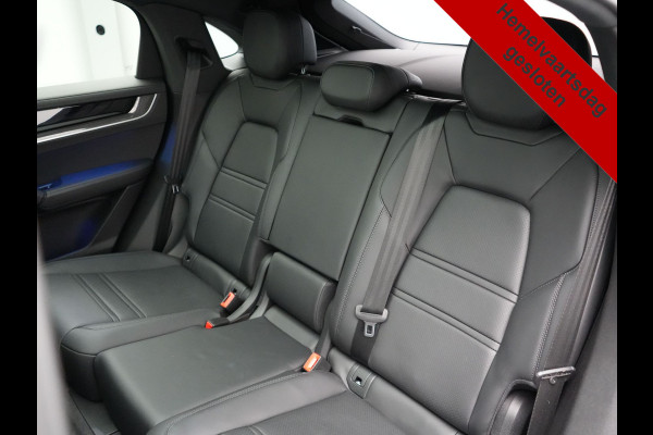 Porsche Cayenne Coupé 3.0 E-Hybrid PHEV | MY 2024 Facelift | | Trekhaak Af Fabriek | Panodak | Luchtvering | Sportuitlaat | PDLS+ | Sport Chrono | InnoDrive Adaptive Cruise | SportDesign | Head up | Soft Close | 22"L.M | 360 Camera | Plug In Hybrid