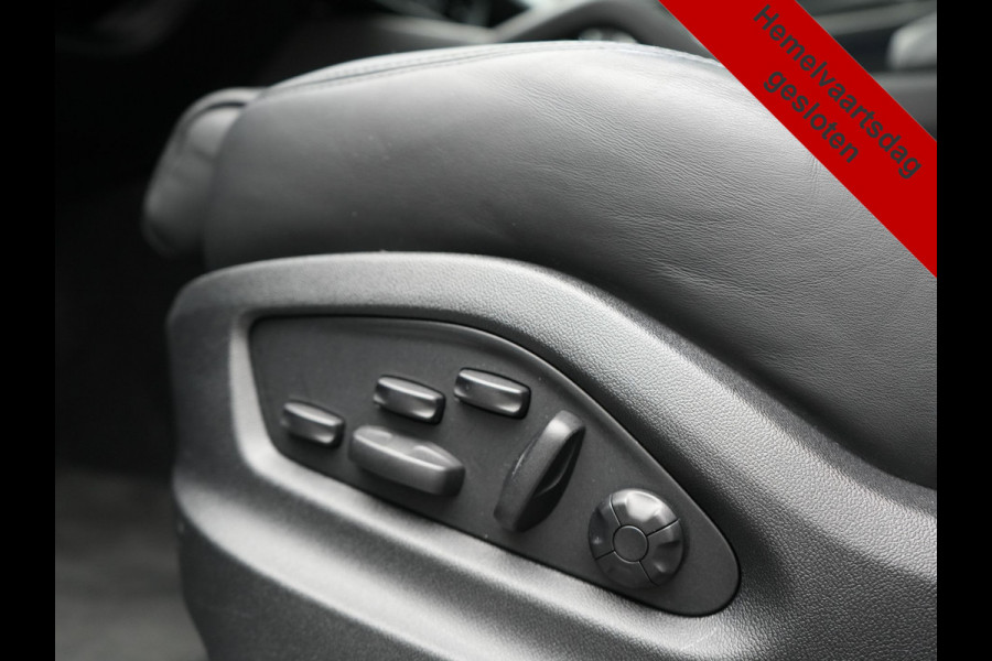 Porsche Cayenne Coupé 3.0 E-Hybrid PHEV | MY 2024 Facelift | | Trekhaak Af Fabriek | Panodak | Luchtvering | Sportuitlaat | PDLS+ | Sport Chrono | InnoDrive Adaptive Cruise | SportDesign | Head up | Soft Close | 22"L.M | 360 Camera | Plug In Hybrid