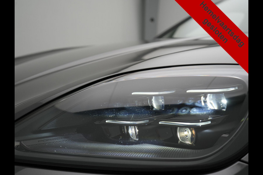 Porsche Cayenne Coupé 3.0 E-Hybrid PHEV | MY 2024 Facelift | | Trekhaak Af Fabriek | Panodak | Luchtvering | Sportuitlaat | PDLS+ | Sport Chrono | InnoDrive Adaptive Cruise | SportDesign | Head up | Soft Close | 22"L.M | 360 Camera | Plug In Hybrid