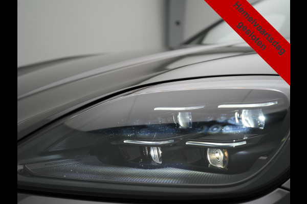 Porsche Cayenne Coupé 3.0 E-Hybrid PHEV | MY 2024 Facelift | | Trekhaak Af Fabriek | Panodak | Luchtvering | Sportuitlaat | PDLS+ | Sport Chrono | InnoDrive Adaptive Cruise | SportDesign | Head up | Soft Close | 22"L.M | 360 Camera | Plug In Hybrid