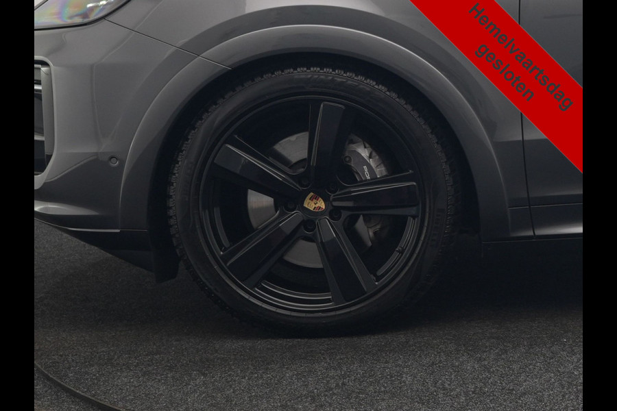 Porsche Cayenne Coupé 3.0 E-Hybrid PHEV | MY 2024 Facelift | | Trekhaak Af Fabriek | Panodak | Luchtvering | Sportuitlaat | PDLS+ | Sport Chrono | InnoDrive Adaptive Cruise | SportDesign | Head up | Soft Close | 22"L.M | 360 Camera | Plug In Hybrid