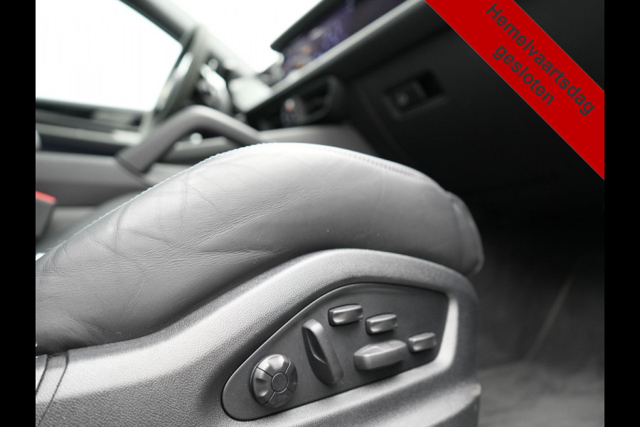Porsche Cayenne Coupé 3.0 E-Hybrid PHEV | MY 2024 Facelift | | Trekhaak Af Fabriek | Panodak | Luchtvering | Sportuitlaat | PDLS+ | Sport Chrono | InnoDrive Adaptive Cruise | SportDesign | Head up | Soft Close | 22"L.M | 360 Camera | Plug In Hybrid