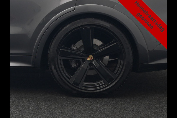 Porsche Cayenne Coupé 3.0 E-Hybrid PHEV | MY 2024 Facelift | | Trekhaak Af Fabriek | Panodak | Luchtvering | Sportuitlaat | PDLS+ | Sport Chrono | InnoDrive Adaptive Cruise | SportDesign | Head up | Soft Close | 22"L.M | 360 Camera | Plug In Hybrid