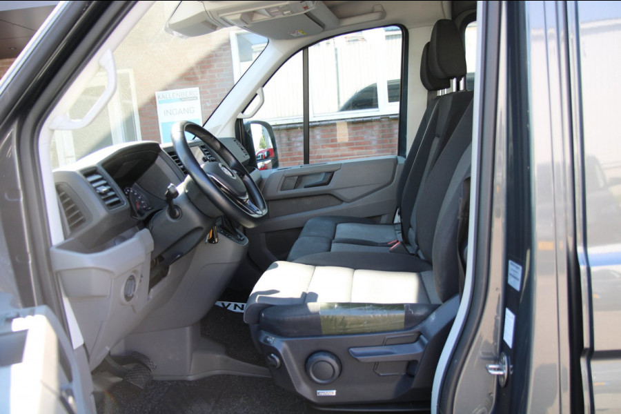 Volkswagen Crafter 35 2.0 TDI L3H3 DC / 6 pers / AUTOMAAT / Trekhaak / Camera