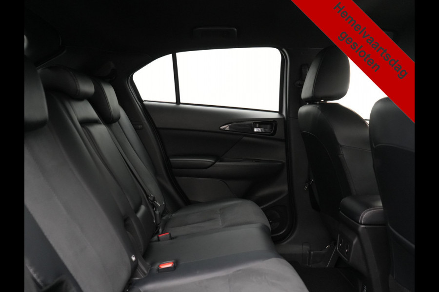 Mitsubishi Eclipse Cross 2.4 Intense+ PHEV 188pk Dealer O.H. | Trekhaak Afn. | Adaptive Cruise | 360 Camera | Alcantara Sportstoelen & Stuur Verwarmd | Navigatie Via TomTom | Keyless | Blis | Apple Carplay | DAB | Plug In Hybr