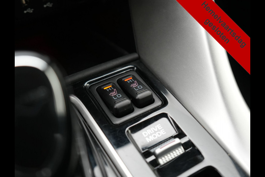 Mitsubishi Eclipse Cross 2.4 Intense+ PHEV 188pk Dealer O.H. | Trekhaak Afn. | Adaptive Cruise | 360 Camera | Alcantara Sportstoelen & Stuur Verwarmd | Navigatie Via TomTom | Keyless | Blis | Apple Carplay | DAB | Plug In Hybr