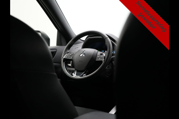 Mitsubishi Eclipse Cross 2.4 Intense+ PHEV 188pk Dealer O.H. | Trekhaak Afn. | Adaptive Cruise | 360 Camera | Alcantara Sportstoelen & Stuur Verwarmd | Navigatie Via TomTom | Keyless | Blis | Apple Carplay | DAB | Plug In Hybr