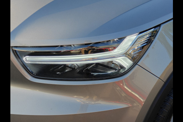 Volvo XC40 T4 211PK Recharge Inscription Expression | Trekhaak | Blis | Camera Achter | Stoel & Stuur verwarm. | 18''