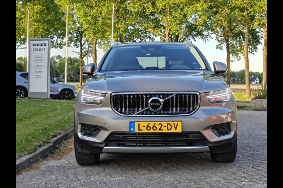 Volvo XC40 T4 211PK Recharge Inscription Expression | Trekhaak | Blis | Camera Achter | Stoel & Stuur verwarm. | 18''