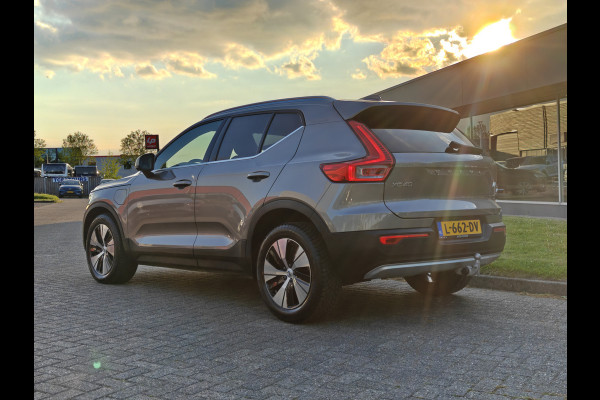 Volvo XC40 T4 211PK Recharge Inscription Expression | Trekhaak | Blis | Camera Achter | Stoel & Stuur verwarm. | 18''