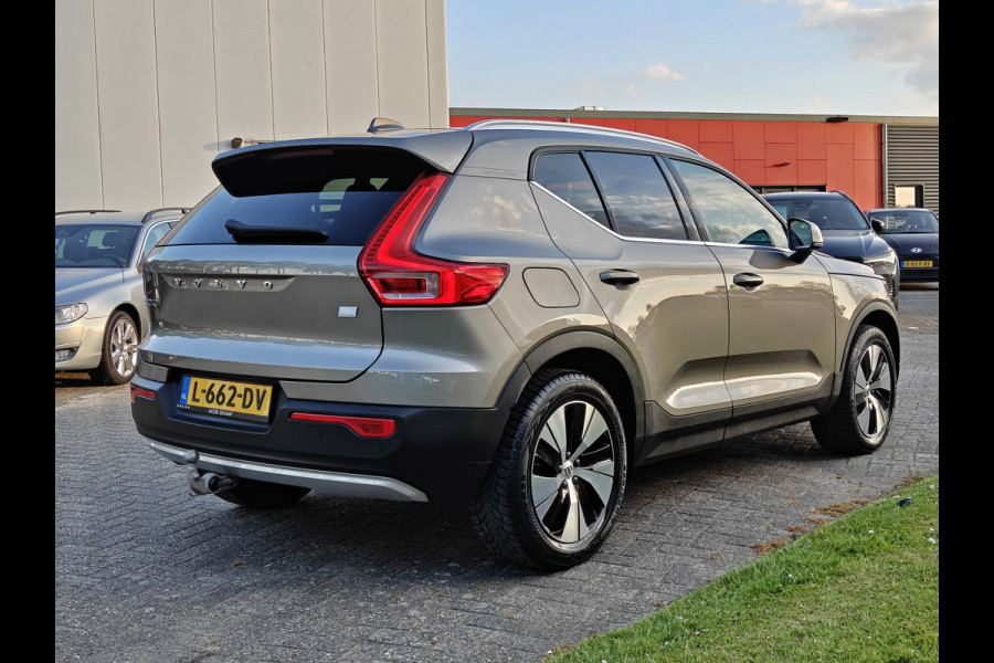 Volvo XC40 T4 211PK Recharge Inscription Expression | Trekhaak | Blis | Camera Achter | Stoel & Stuur verwarm. | 18''