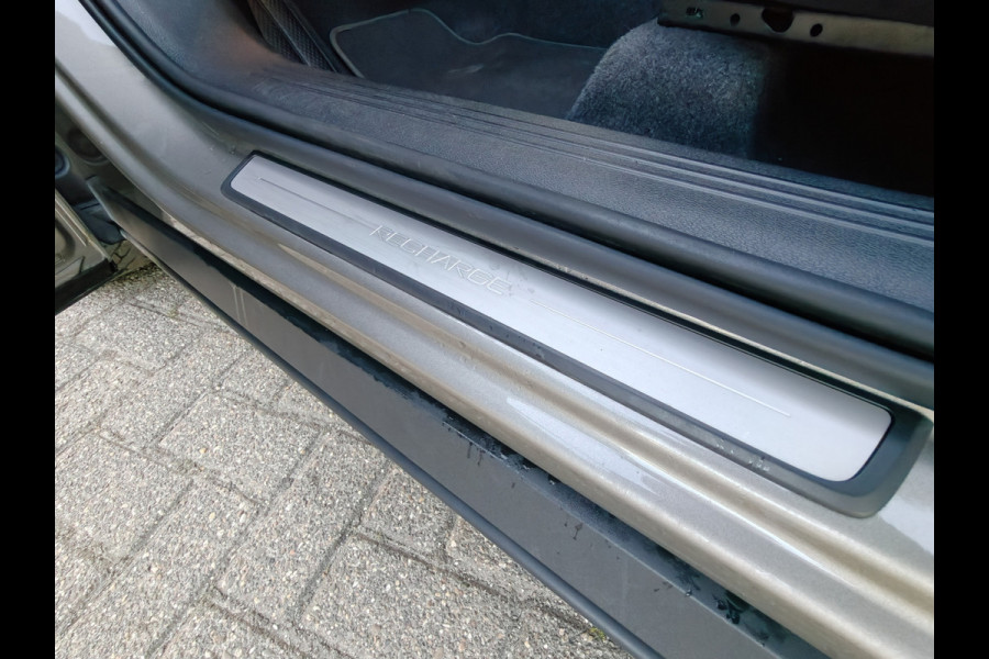 Volvo XC40 T4 211PK Recharge Inscription Expression | Trekhaak | Blis | Camera Achter | Stoel & Stuur verwarm. | 18''
